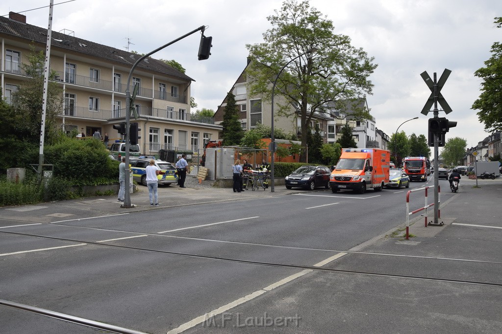 Einsatz BF Koeln Koeln Brueck Bruecker Mauspfad P27.JPG - Miklos Laubert